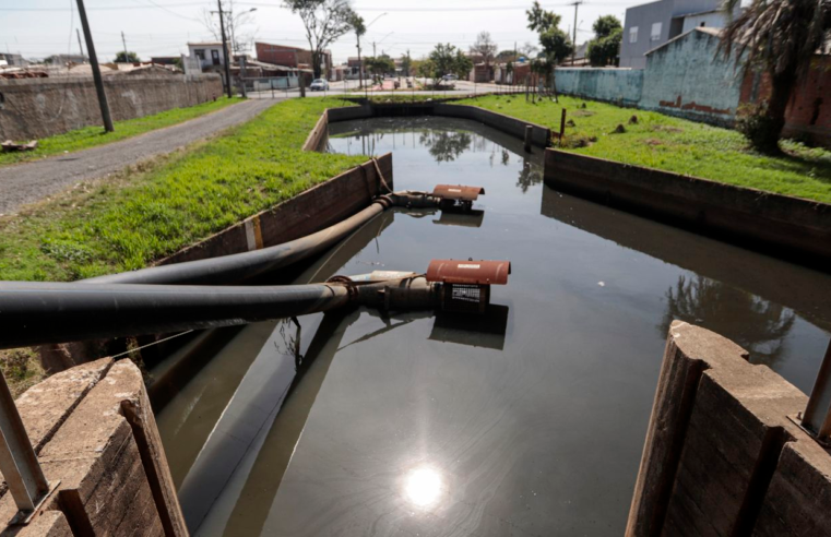 Impasse sobre projetos atrasa obras de proteção contra enchentes no RS