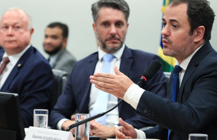 CCJ da Câmara nega recurso contra cassação do mandato de Glauber Braga