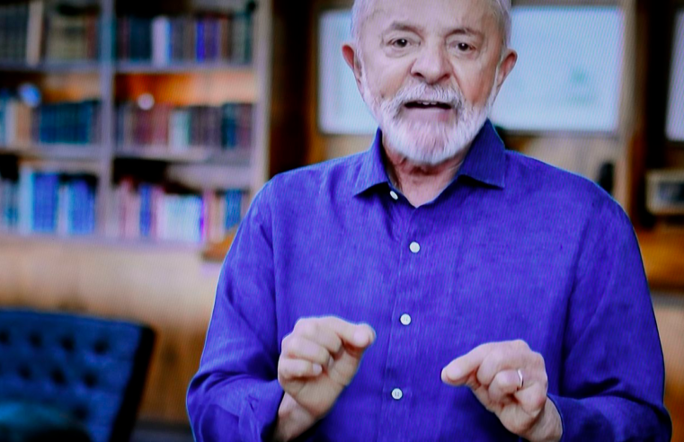 Lula defende debate sobre fim da escala 6×1 e aborda fraude no INSS