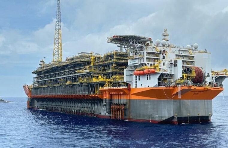 Petrobras descobre óleo de qualidade na Bacia de Santos
