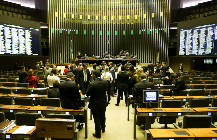 Câmara pode votar urgência para aumentar número de deputados federais