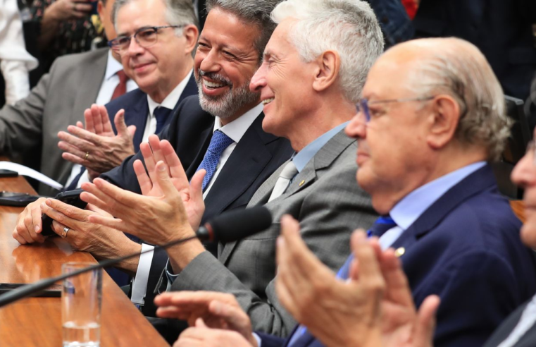 Câmara instala comissão sobre isenção do Imposto de Renda até R$ 5 mil