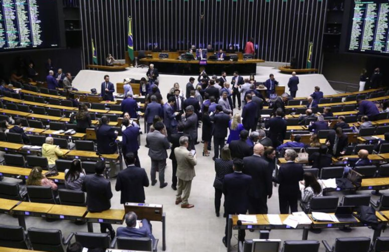 Câmara aprova projeto que amplia número de deputados federais