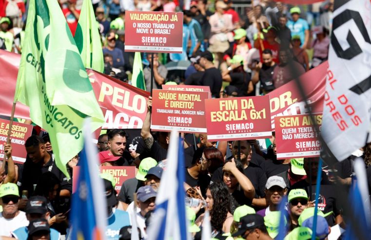 Ato em SP une centrais sindicais e governo pelo fim da escala 6×1