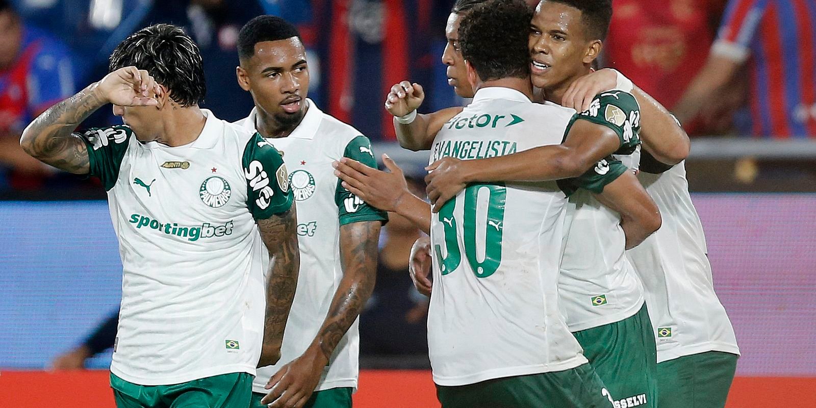 Libertadores: Palmeiras vence Cerro e garante classificação antecipada