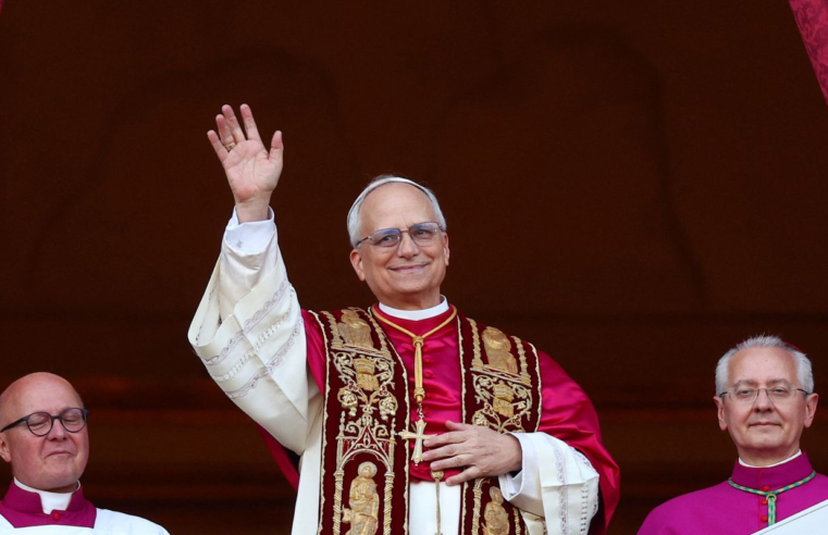 Robert Francis Prevost é eleito papa e se chamará Leão XIV