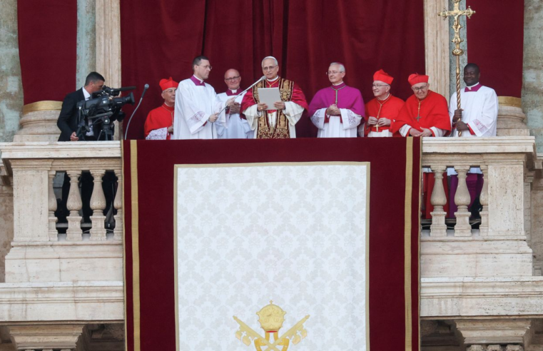Papa Leão XIV pede paz e lembra Francisco: “ajudem a construir pontes”
