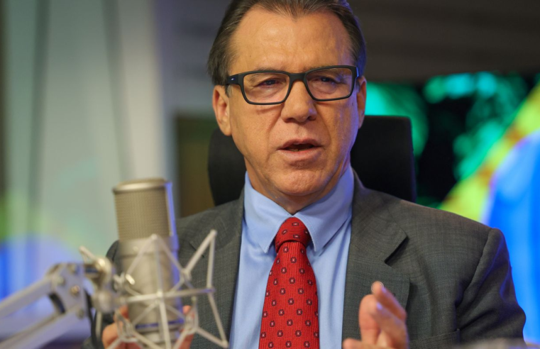 Jornada 6×1 é cruel, diz ministro do Trabalho, Luiz Marinho