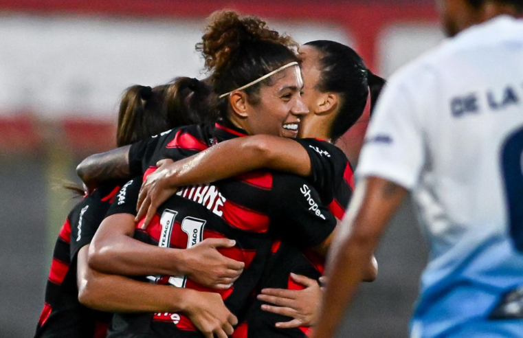 Flamengo goleia Real Brasília por 4 a 0 no Brasileirão Feminino