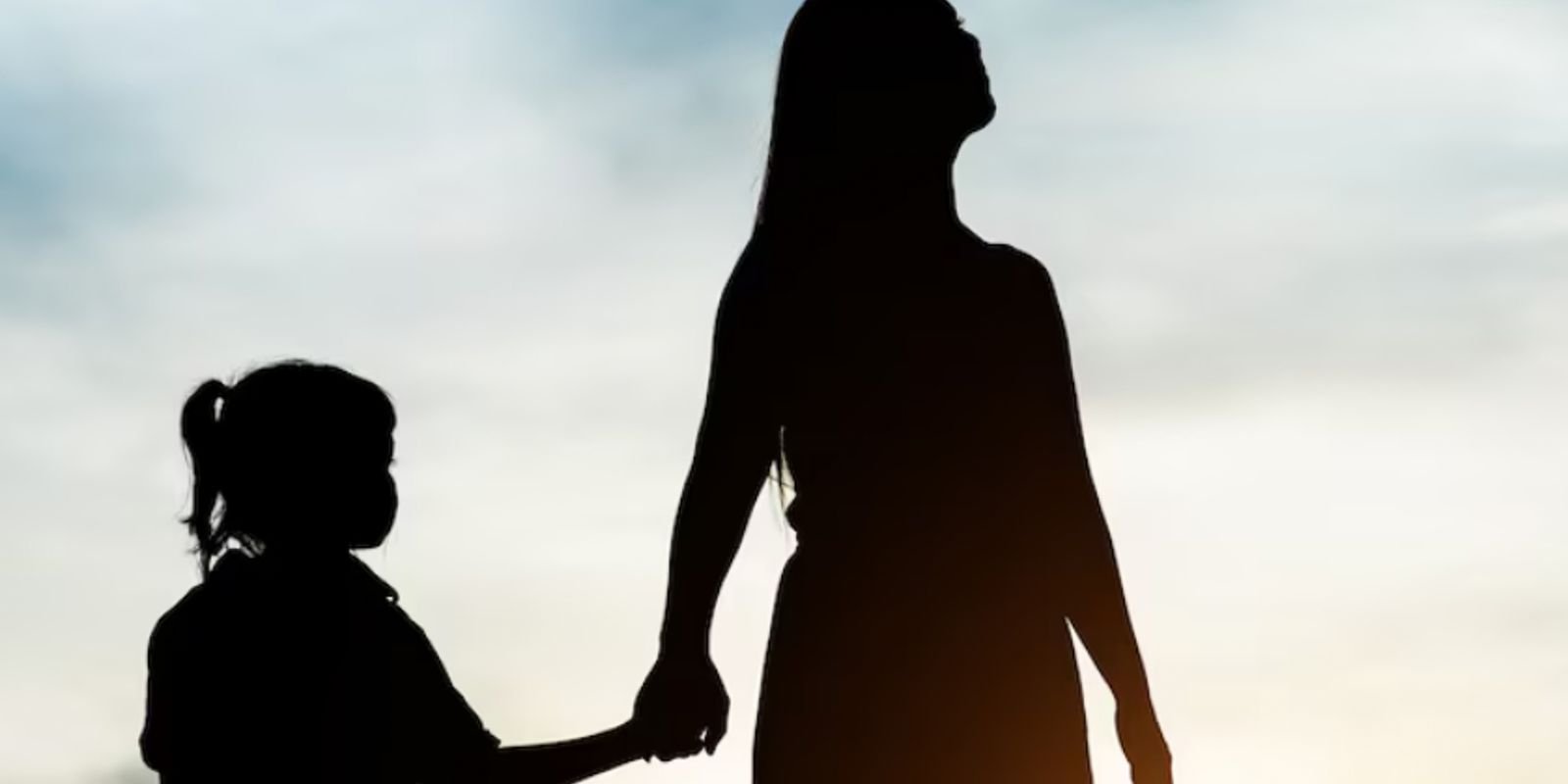 Mães solo enfrentam barreiras na garantia de direitos aos filhos