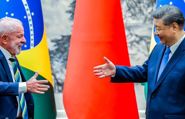 Brasil e China fazem declarações conjuntas sobre temas globais