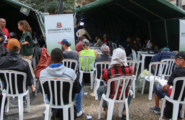 Semana do Registro Civil atende população em situação de rua em SP