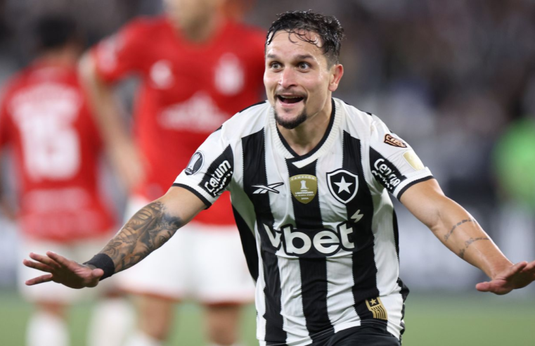 Artur marca golaço e Botafogo vence Estudiantes na Libertadores