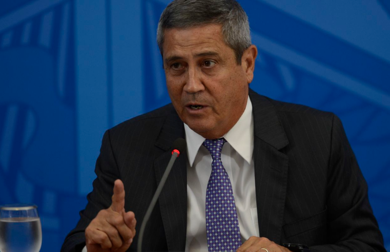 PGR defende que general Braga Netto siga em prisão preventiva