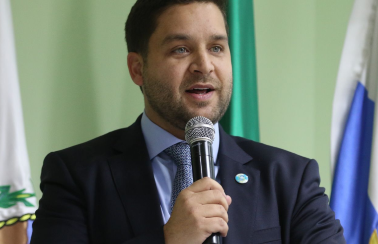 Vice-governador do Rio deixa cargo para assumir vaga no TCE