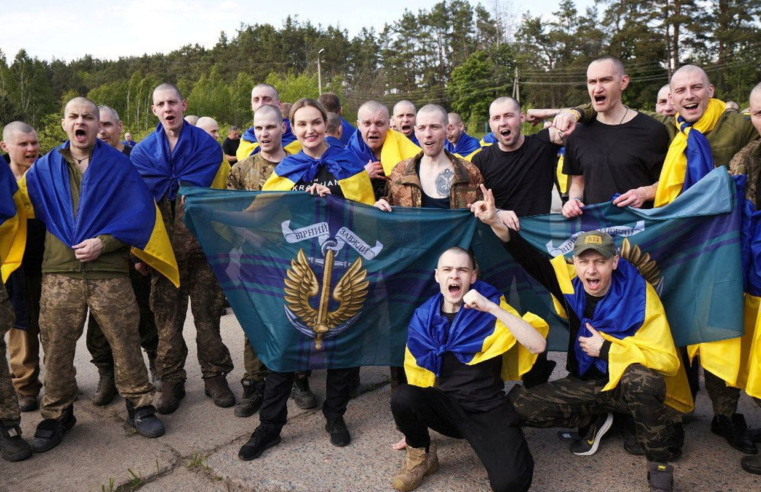 Rússia e Ucrânia libertam 390 prisioneiros cada em primeira troca