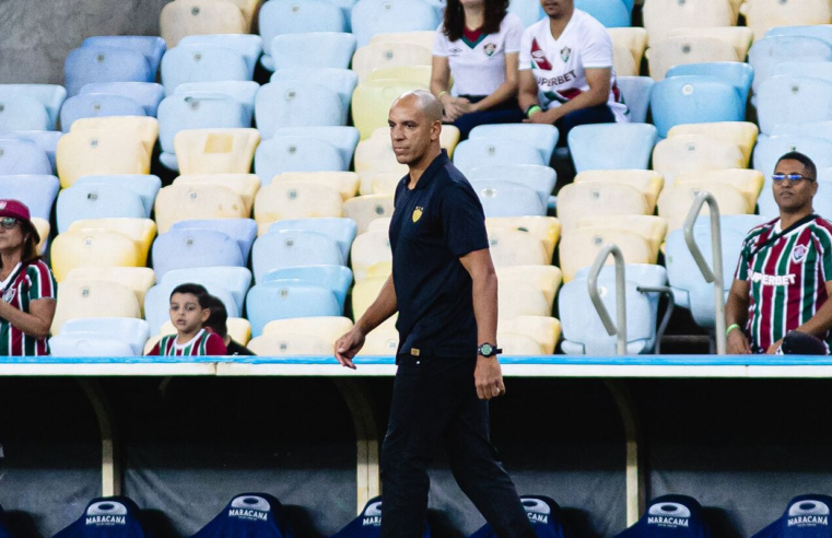 Sport demite técnico português após perder para o Fluminense