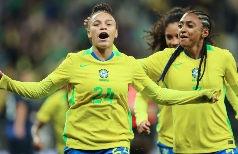 Dudinha brilha e seleção feminina derrota Japão no frio paulistano