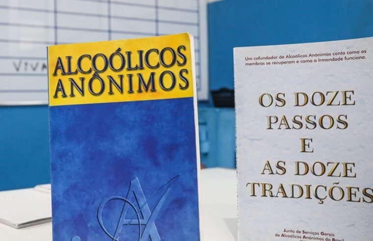 Alcoólicos Anônimos, que faz 90 anos, ganha mais participação feminina