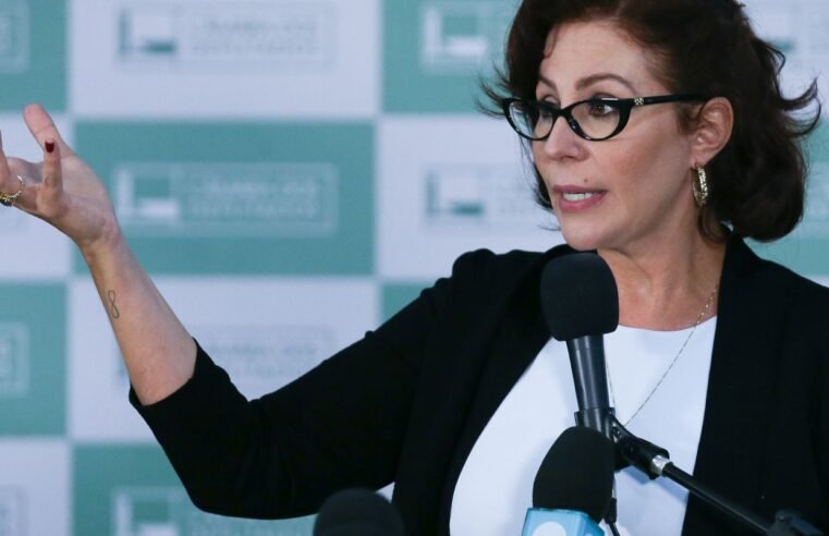 Ehlers-Danlos: saiba mais sobre a doença rara que afeta Carla Zambelli
