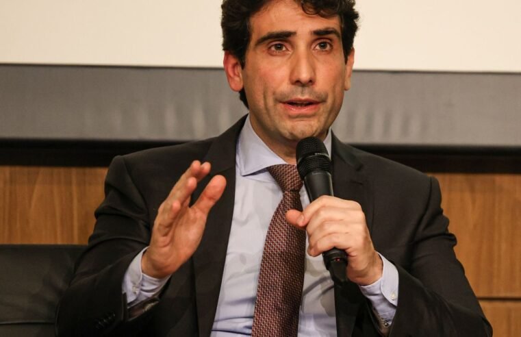 Galípolo diz que IOF não deveria ser usado para arrecadar