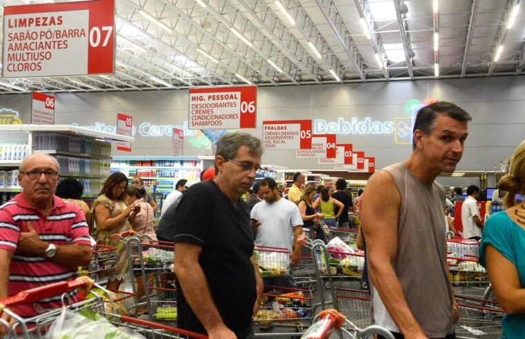 Intenção de consumo das famílias registra alta de 0,5% em junho