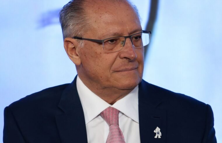 Nova tarifa de Trump sobre o aço vai encarecer produto, diz Alckmin
