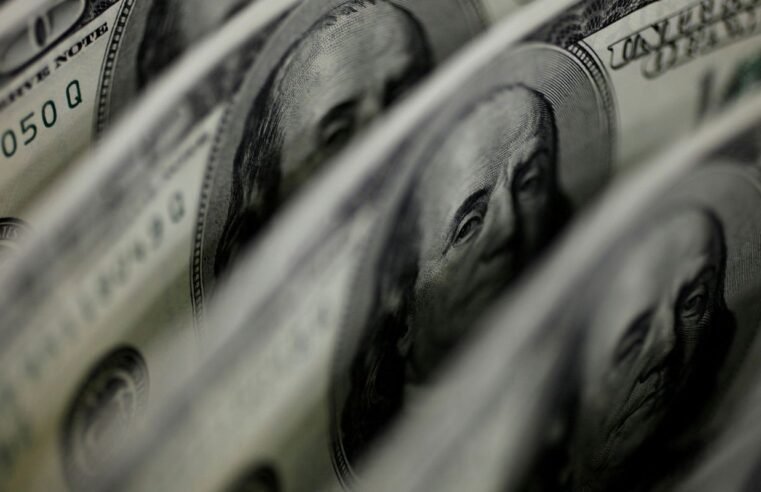Tesouro capta US$ 2,75 bi no exterior com maior demanda em sete anos