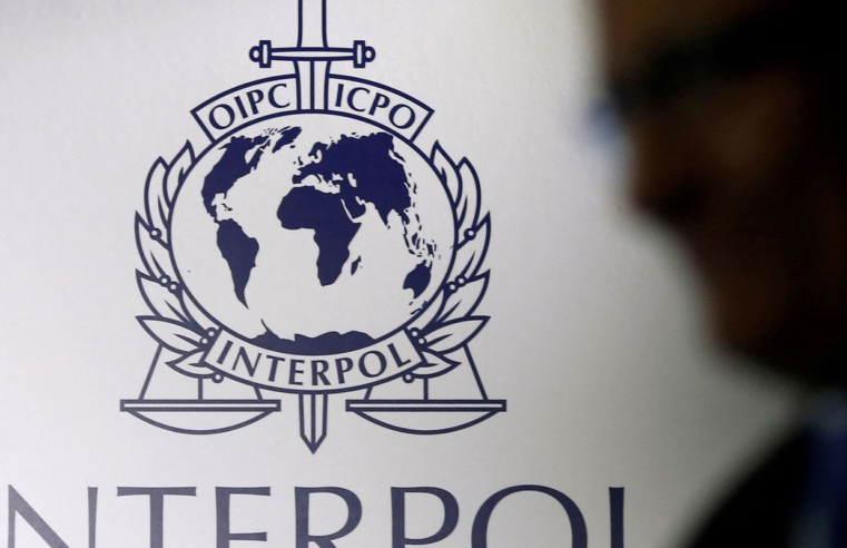 PF pede inclusão de Zambelli na lista de procurados da Interpol