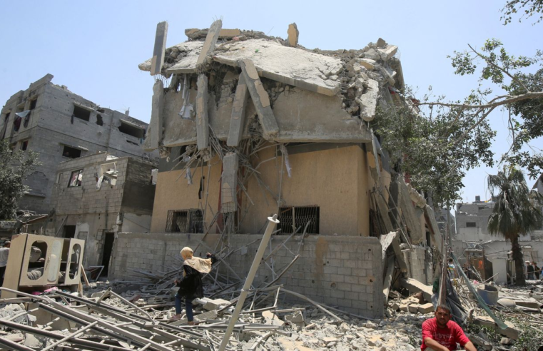 Ataques aéreos de Israel matam 45 pessoas em Gaza