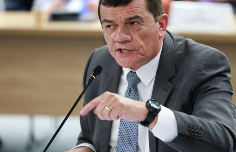 Ex-ministro diz que alertou Bolsonaro sobre gravidade de golpe