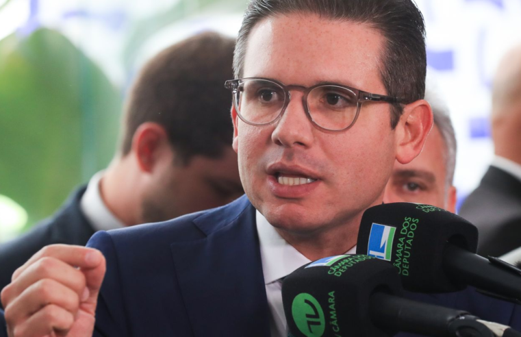 Motta diz que vai levar ao plenário perda do mandato de Carla Zambelli