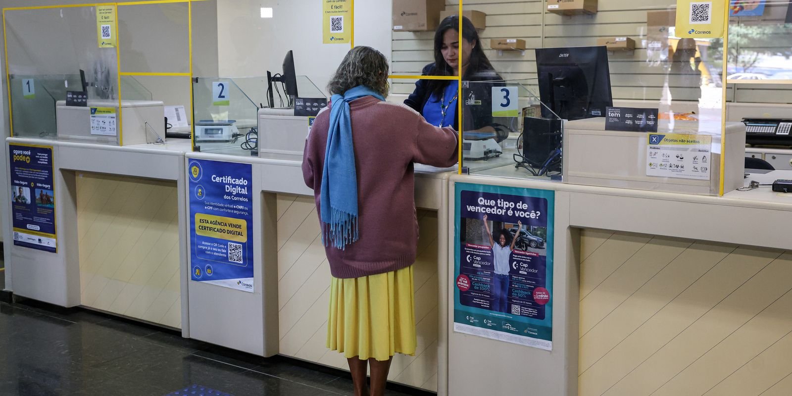 Mais de 488 mil aposentados foram aos Correios contestar descontos