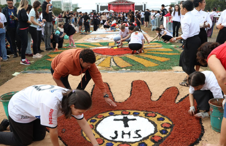 Tapetes de Corpus Christi do DF trazem memórias até além da fé