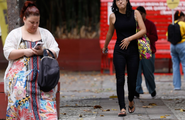 Prazo para pagar taxa de inscrição do Enem 2025 termina hoje