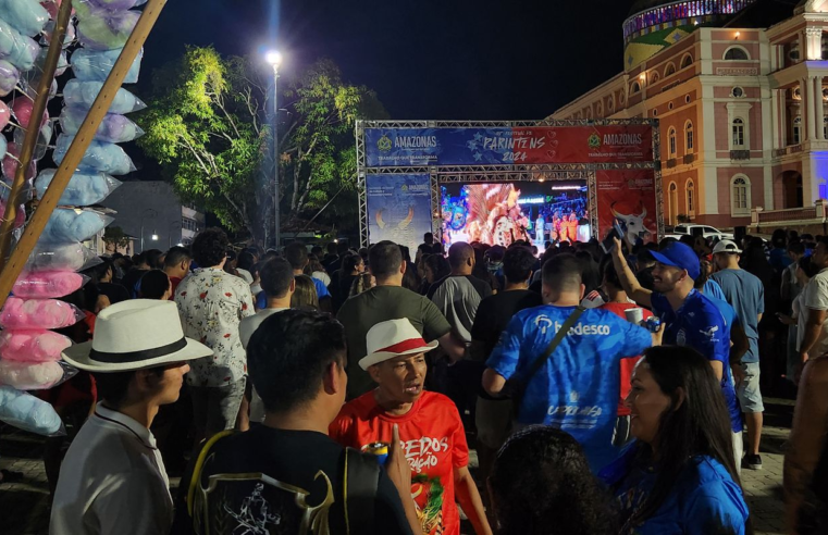 Festival de Parintins vai até domingo com bois Caprichoso e Garantido
