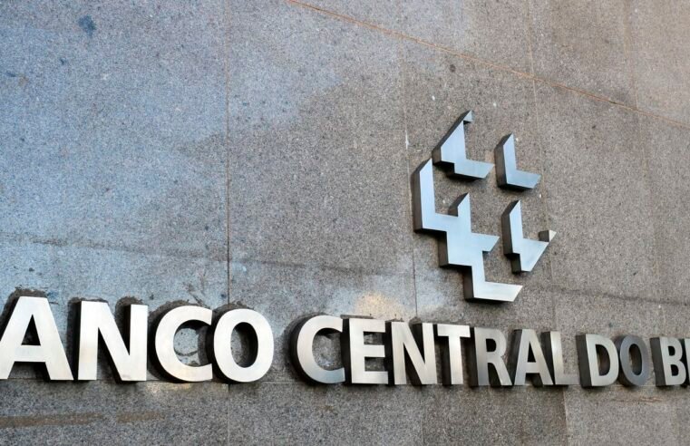Banco Central susupende mais três instituições financeiras do Pix