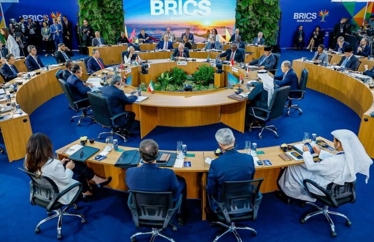 Brics pede renegociação de dívidas de países pobres dentro do G20
