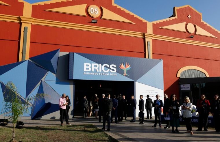 Brics terá declarações de IA, doenças socialmente determinadas e clima