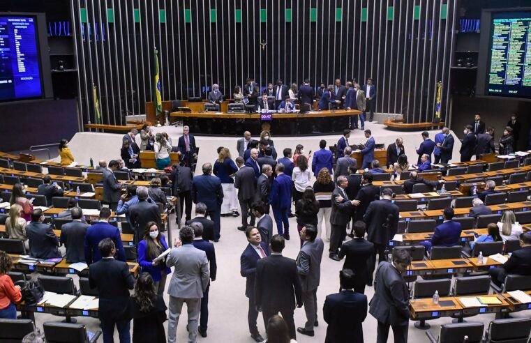 Câmara aprova projeto que cria Estratégia Nacional de Saúde