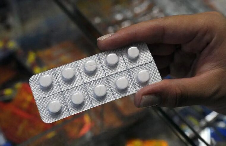 Possível reação do Brasil a tarifaço pode afetar preços de remédios