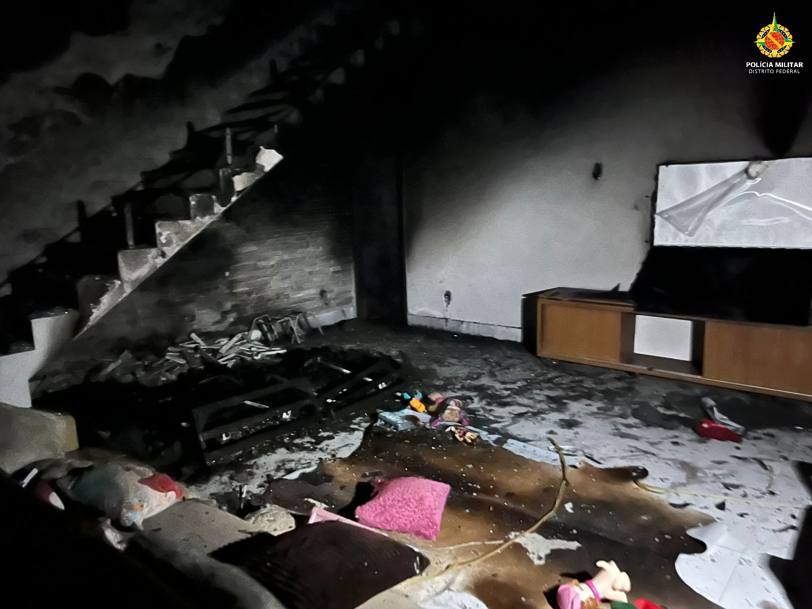 Policial Militar de folga salva dois idosos durante incêndio