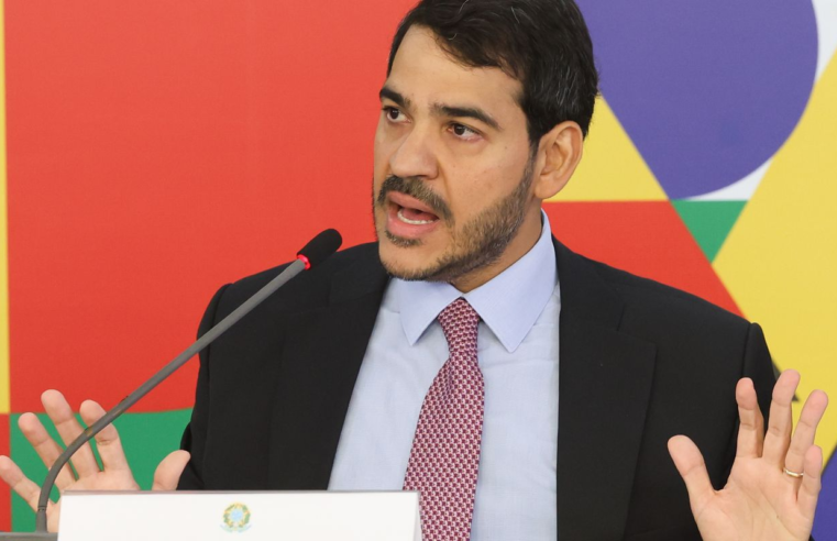 AGU diz que vai demonstrar ao STF que decreto do IOF é legal