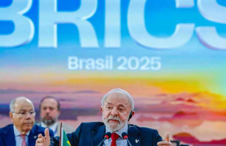 Adiar reforma na ONU torna mundo mais perigoso, diz Lula no Brics 