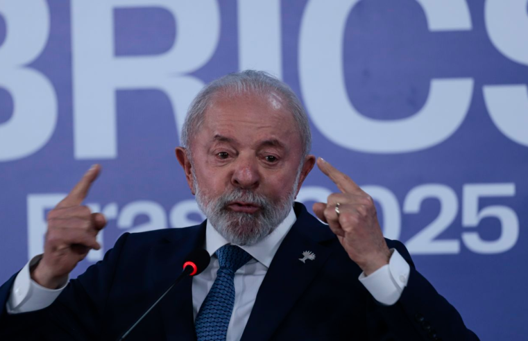 Lula afirma que Brics representa nova forma de fazer política