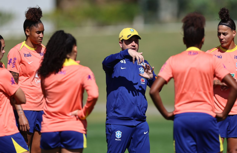 Arthur Elias admite favoritismo do Brasil na Copa América