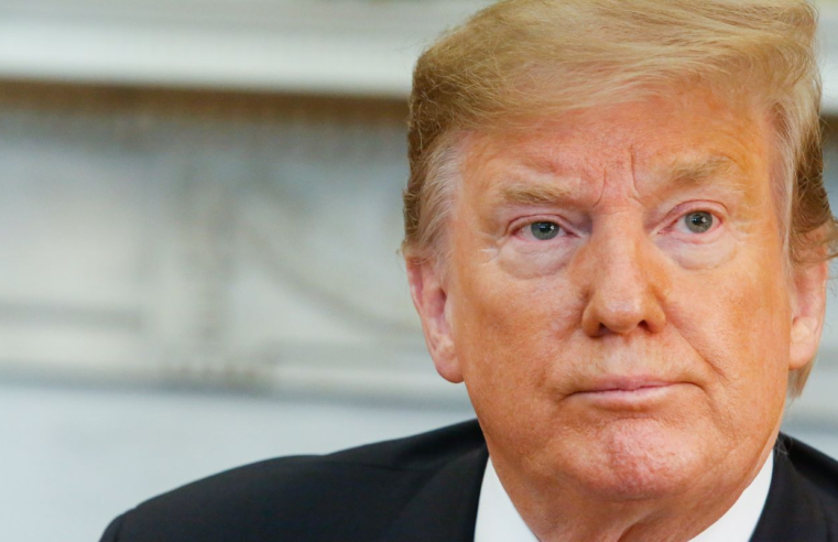 Para Nobel de Economia, Trump usa tarifas para proteger ditadores