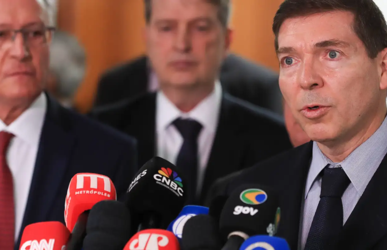 Empresários esperam acordo antes de possível retaliação aos EUA