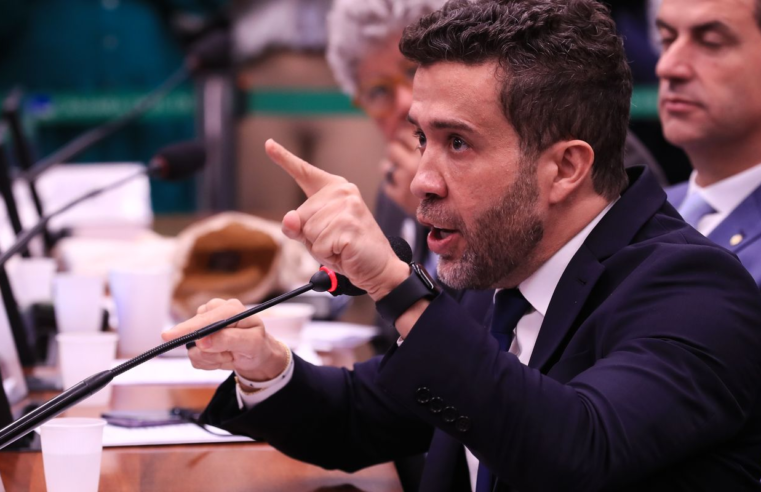 Janones é suspenso por três meses em Conselho de Ética da Câmara