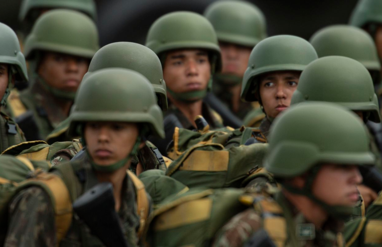 Senadores aprovam MP que aumenta vencimento de militares